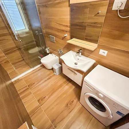 1 Bedroom 1052 Appartamento Durrës
