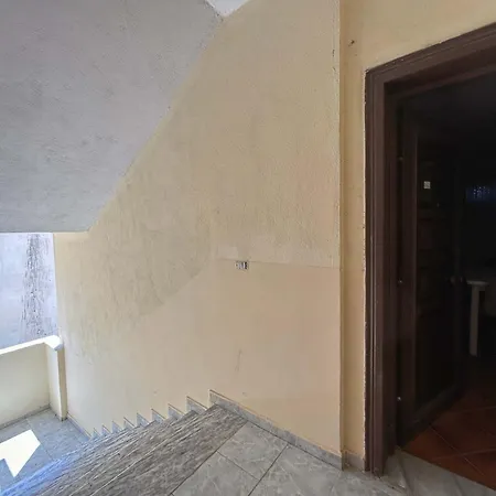 1 Bedroom 1052