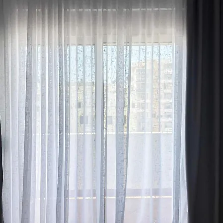 1 Bedroom 1052 Apartment *