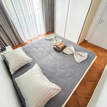 1 Bedroom 1052 Appartamento *